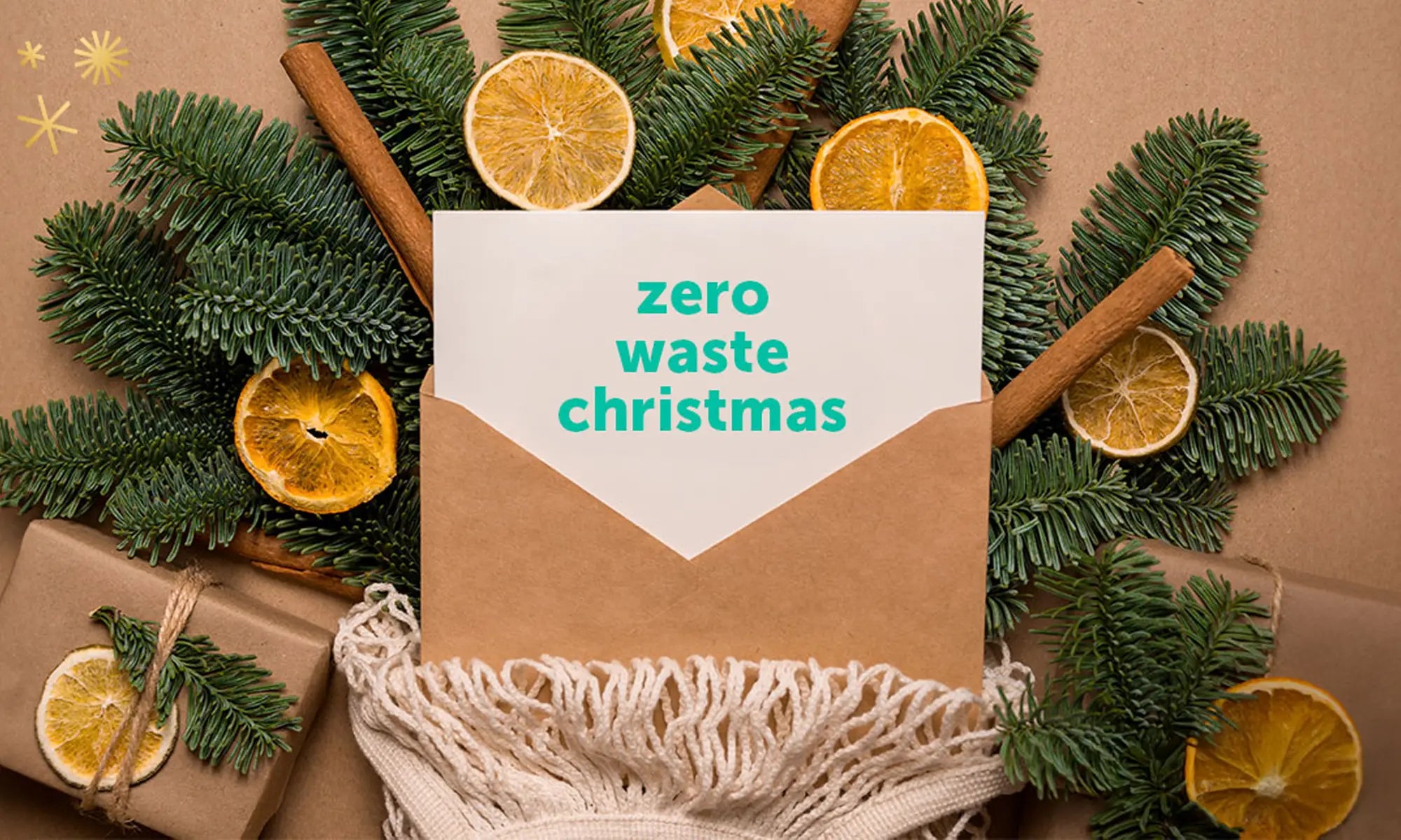 Karte mit zero waste christmas Schriftzug in einem Briefumschlag